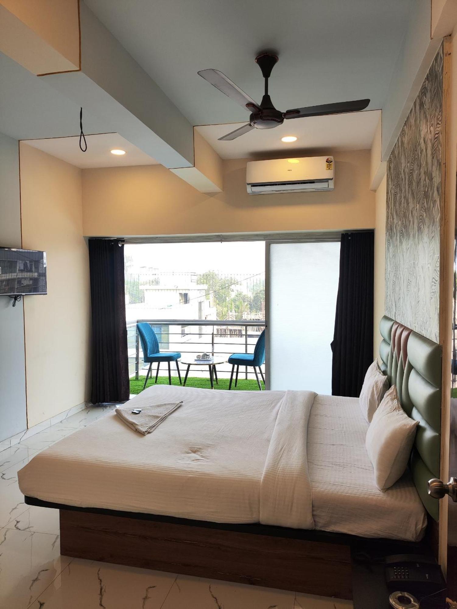 New Balaji Residency By Glitz Hotels Ulhāsnagar エクステリア 写真
