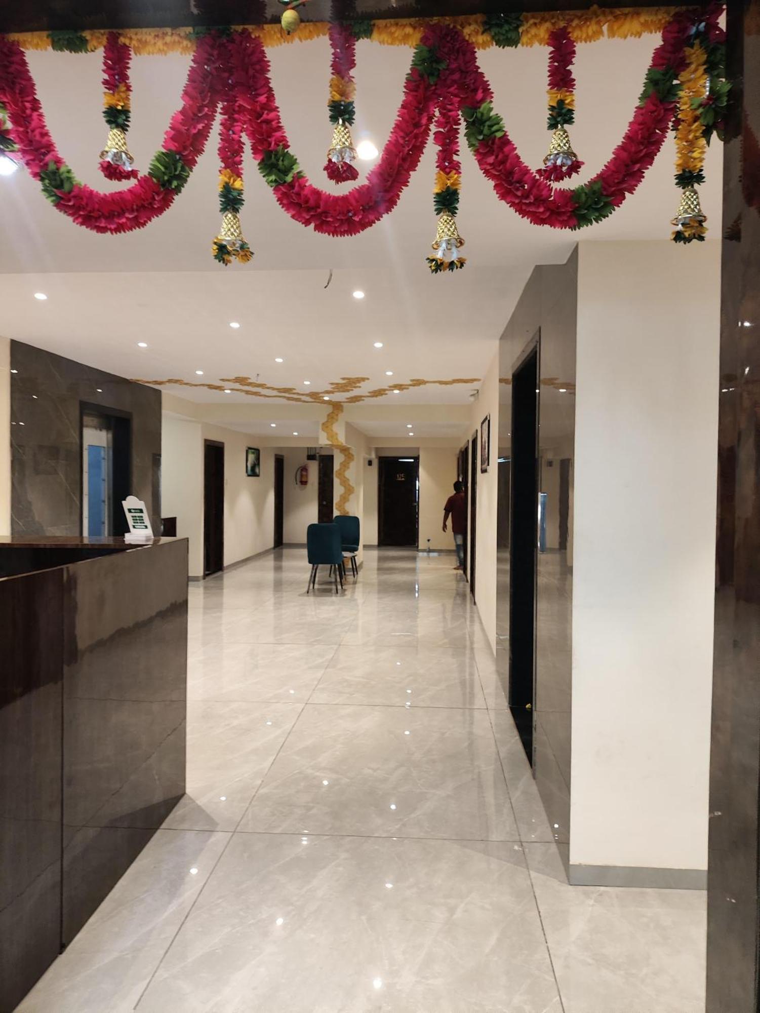 New Balaji Residency By Glitz Hotels Ulhāsnagar エクステリア 写真